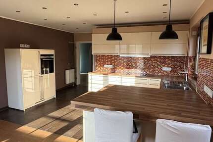 Wohnung Büdingen - 3 Zimmer, 140 m&sup2;, 1.450&euro; | Angebot:26883544