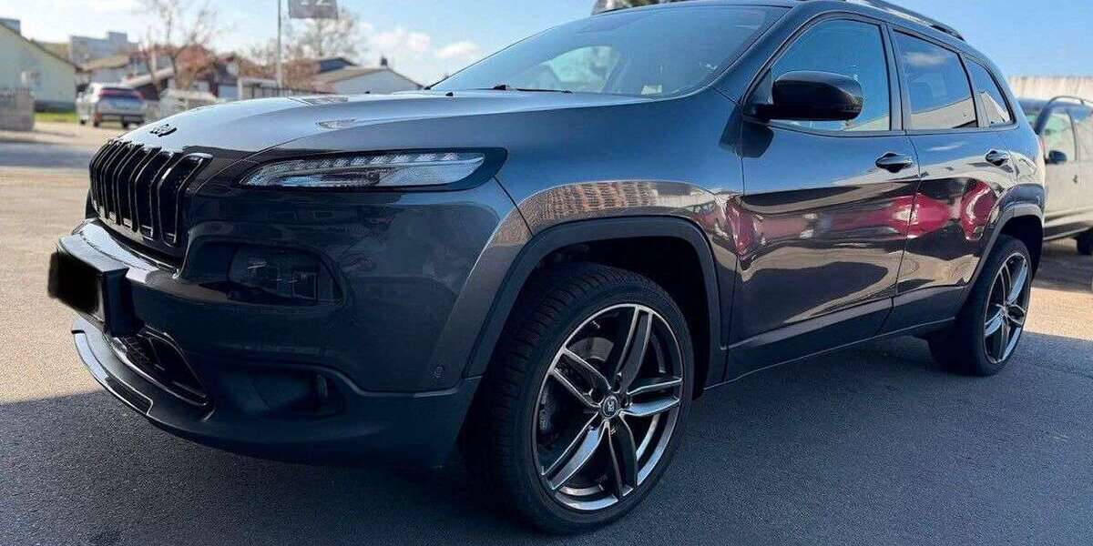 Jeep Cherokee 127.423 km 10.999 &euro; Frankfurt am Main 60386