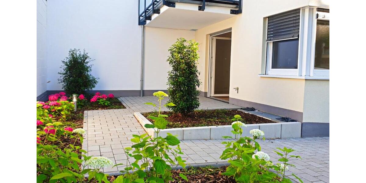 Erdgeschoßwohnung Frankfurt am Main Ost - 2 Zimmer, 82 m&sup2;, 1.400&euro; | Angebot:25129076