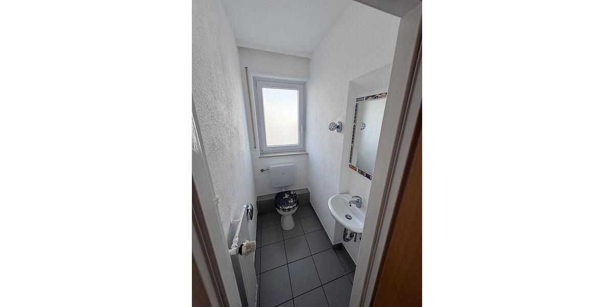 Erdgeschoßwohnung Dreieich - 4 Zimmer, 120 m&sup2;, 1.700&euro; | Angebot:23403248