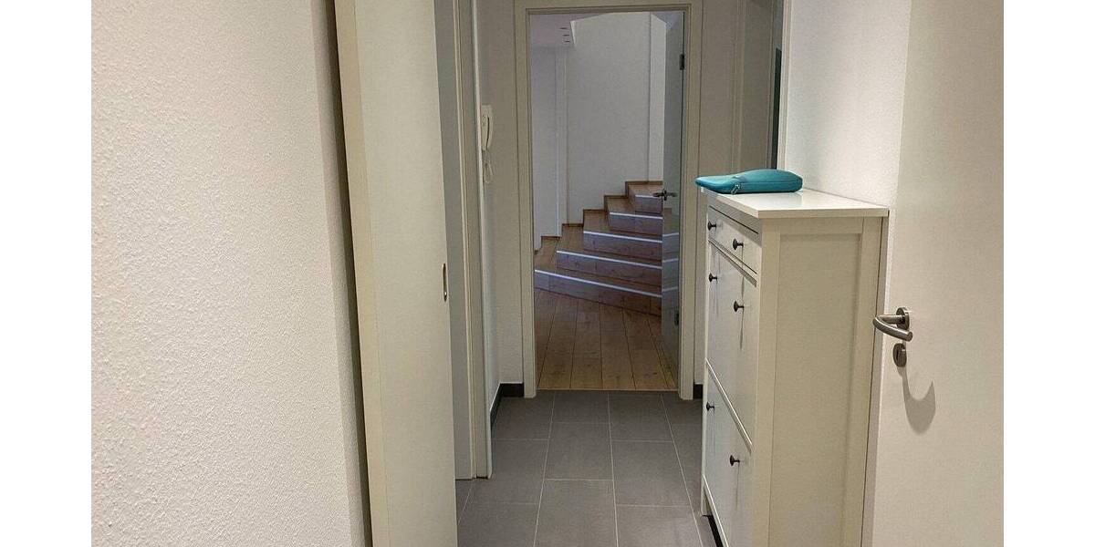Etagenwohnung Frankfurt am Main Niederrad - 4 Zimmer, 133 m&sup2;, 2.000&euro; | Angebot:26819957