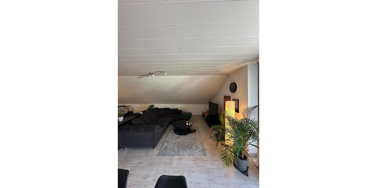 Dachgeschoßwohnung Schöneck - 2 Zimmer, 75 m&sup2;, 950&euro; | Angebot:25852359