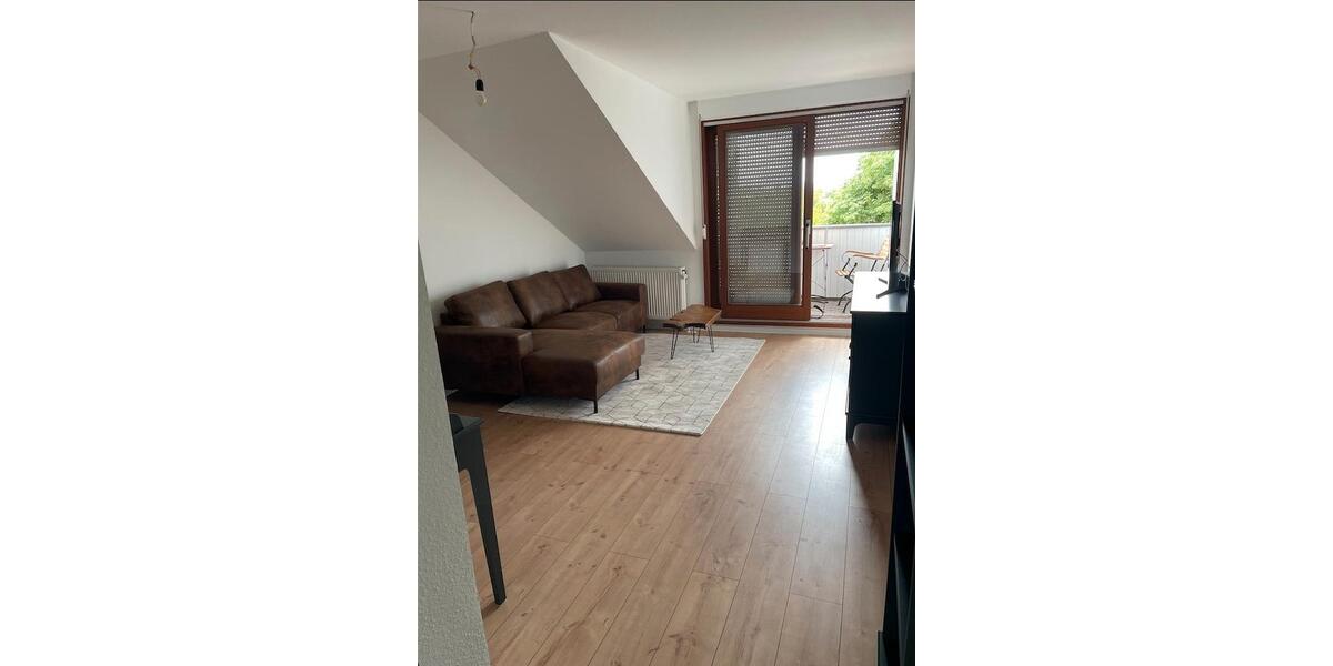 Dachgeschoßwohnung Aschaffenburg Damm - 2 Zimmer, 44 m&sup2;, 1.100&euro; | Angebot:26387111