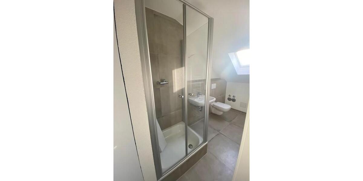 Dachgeschoßwohnung Offenbach am Main Hafen - 2 Zimmer, 46 m&sup2;, 950&euro; | Angebot:25757393