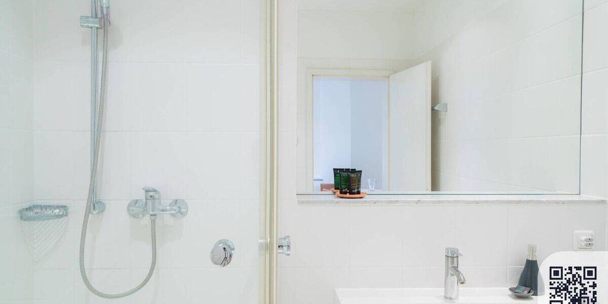 Etagenwohnung Frankfurt am Main Sachsenhausen - 2 Zimmer, 43 m&sup2;, 2.266&euro; | Angebot:25820473