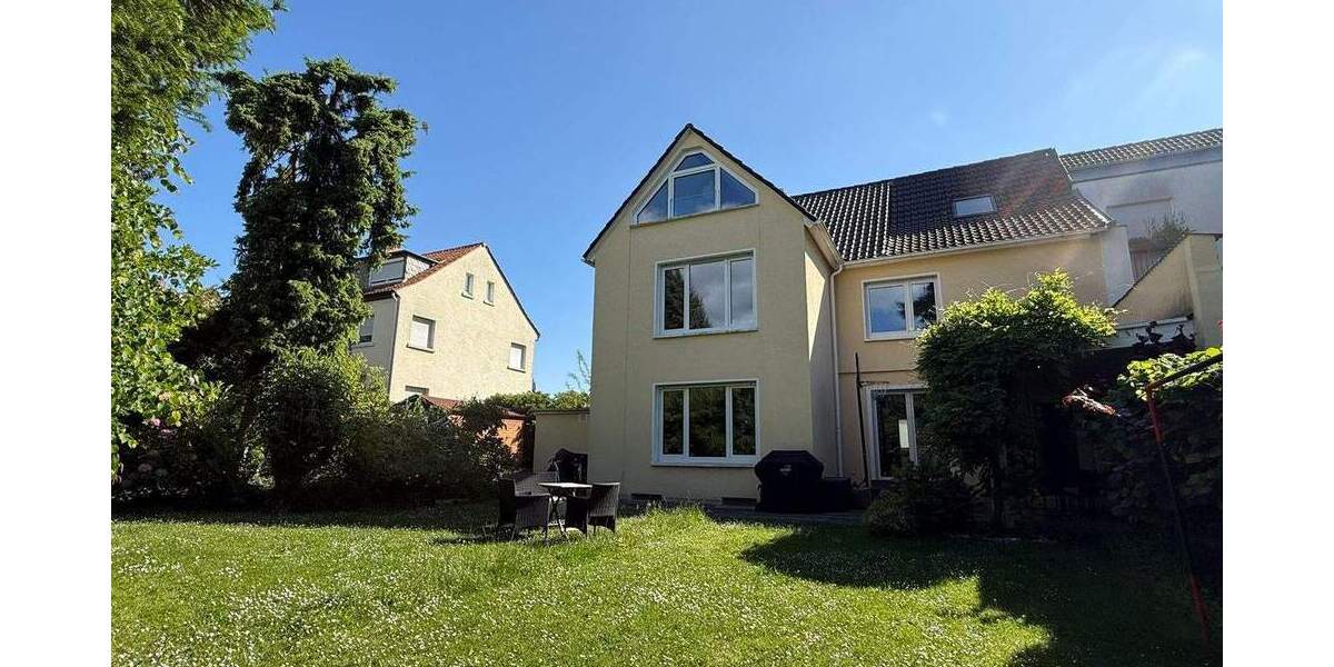 Einfamilienhaus Frankfurt am Main Praunheim - 8 Zimmer, 256 m&sup2;, 1.290.000&euro; | Angebot:25796118