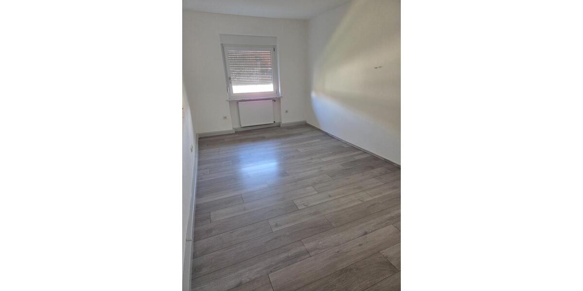 Etagenwohnung Aschaffenburg Österreicher Kolonie - 4 Zimmer, 110 m&sup2;, 1.500&euro; | Angebot:25906788