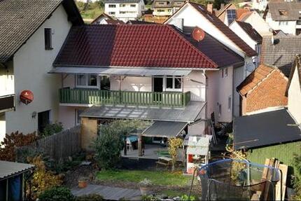 Haus Gründau - 8 Zimmer, 170 m&sup2;, 349.000&euro; | Angebot:25517740