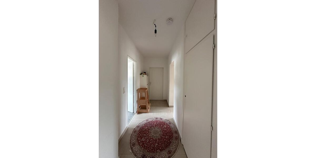 Etagenwohnung Frankfurt am Main Ginnheim - 3 Zimmer, 81 m&sup2;, 1.100&euro; | Angebot:26013344