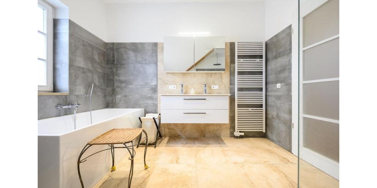 Dachgeschoßwohnung Frankfurt am Main Sindlingen - 3 Zimmer, 160 m&sup2;, 2.640&euro; | Angebot:25883319