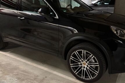 Porsche Cayenne 137.200 km 33.700 &euro; Frankfurt 60386