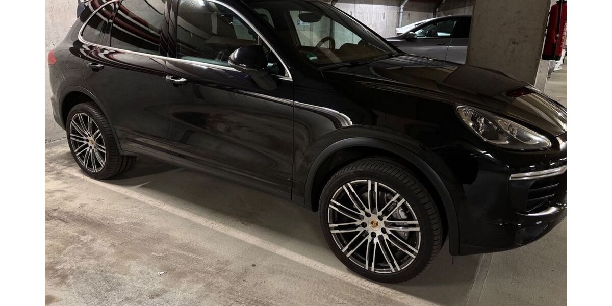 Porsche Cayenne 137.200 km 33.700 &euro; Frankfurt 60386