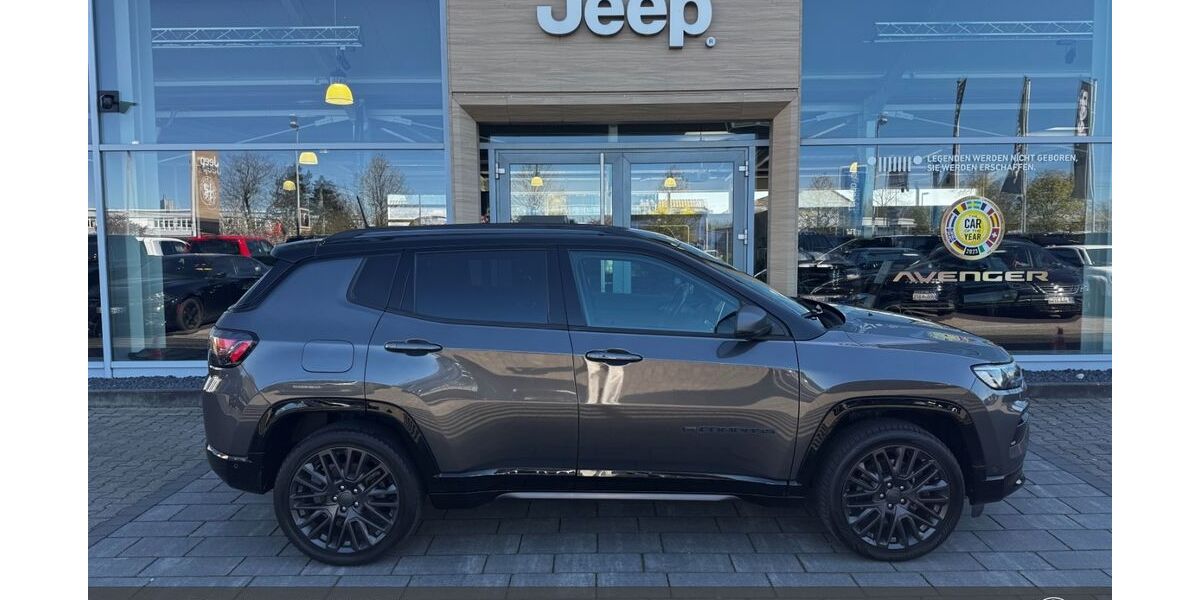 Jeep Compass 62.629 km 21.999 &euro; Aschaffenburg 63741