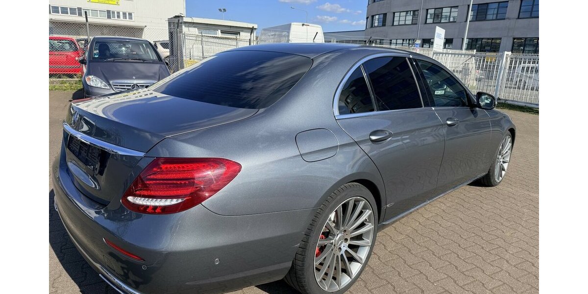 Mercedes-Benz E 220 d Avantgarde/20Zoll/Multibeam/Screen/2Hd 138.121 km 19.999 &euro; Frankfurt 60386