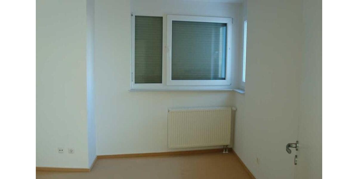 Etagenwohnung Eschborn - 3 Zimmer, 74 m&sup2;, 1.180&euro; | Angebot:27544423