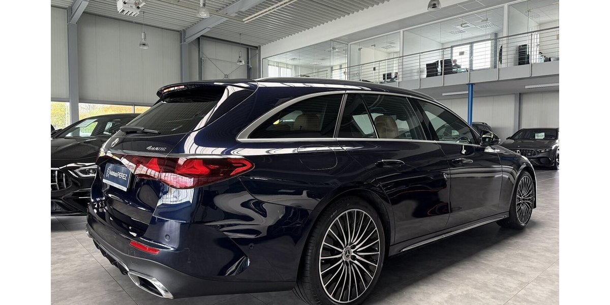 Mercedes-Benz E 300 T de 4M AMG NP:108.510 SUPERSCREEN-AIRMAT. 4.659 km 62.990 &euro; Groß-Umstadt 64823