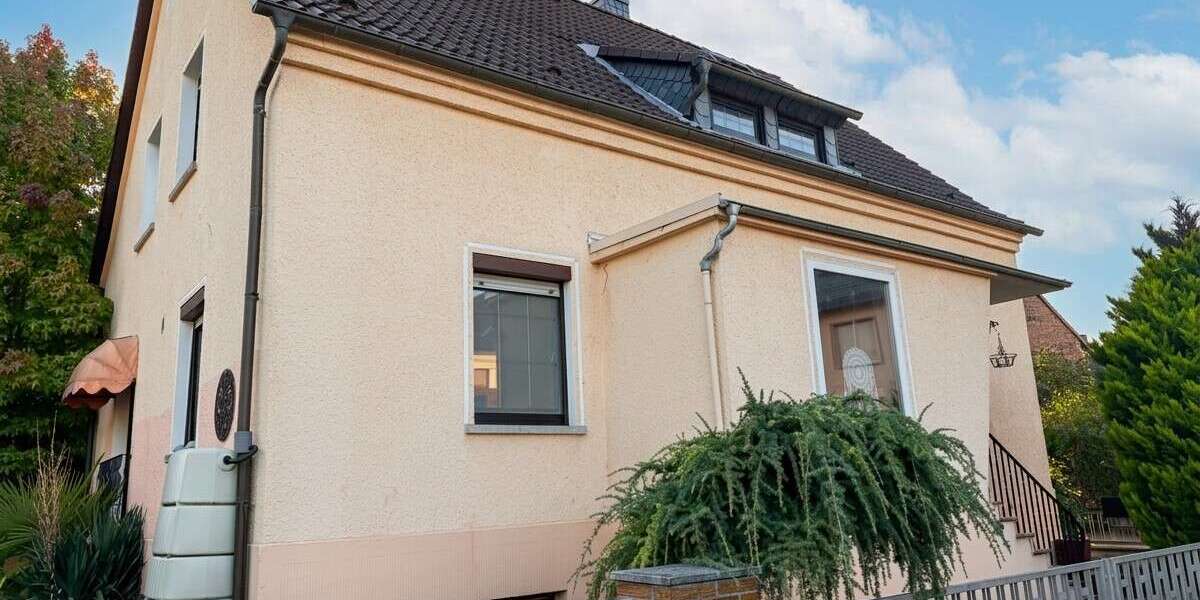 Einfamilienhaus Hanau / Mittelbuchen Mittelbuchen - 8 Zimmer, 144 m&sup2;, 599.000&euro; | Angebot:27670824