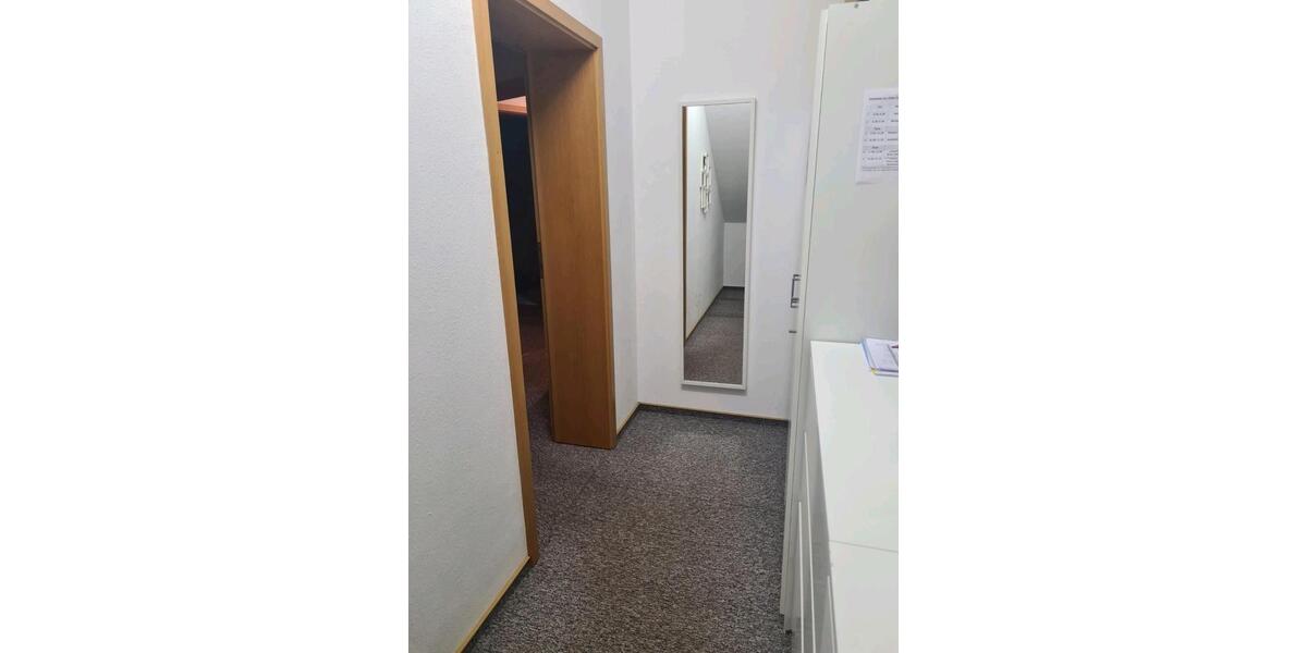 Dachgeschoßwohnung Schaafheim - 4 Zimmer, 89 m&sup2;, 975&euro; | Angebot:26425609