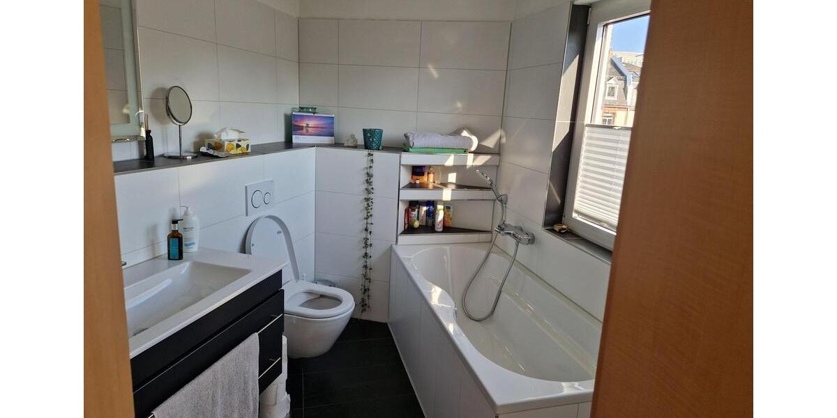 Etagenwohnung Frankfurt am Main Innenstadt 2 - 3.5 Zimmer, 115 m&sup2;, 2.300&euro; | Angebot:25783324