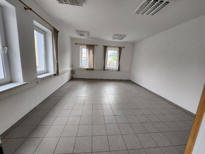 Gewerbeobjekt Kleinkahl Edelbach - 1.900&euro; | Angebot:25783554