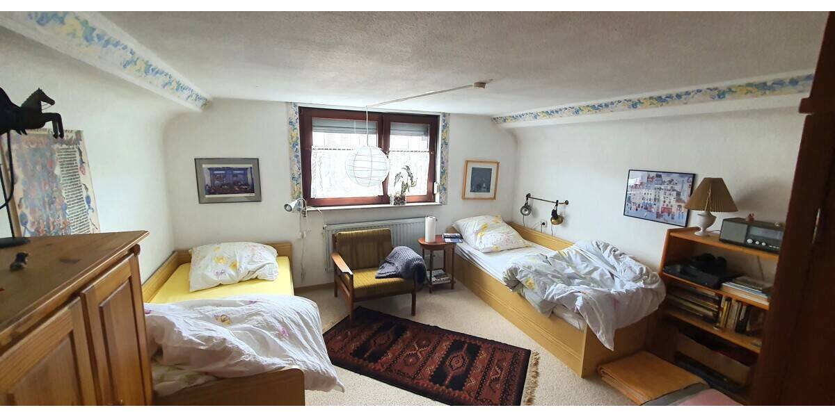 Doppelhaushälfte Langenselbold - 5 Zimmer, 136 m&sup2;, 219.000&euro; | Angebot:26585300