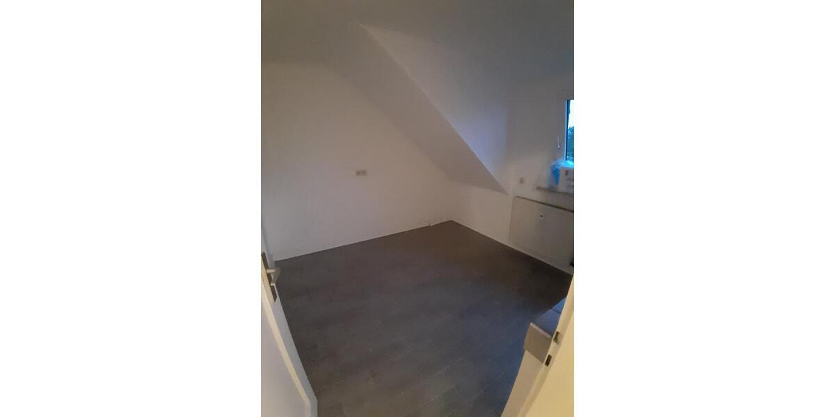 Dachgeschoßwohnung Neu-Isenburg Isenburg - 3 Zimmer, 55 m&sup2;, 715&euro; | Angebot:25868208