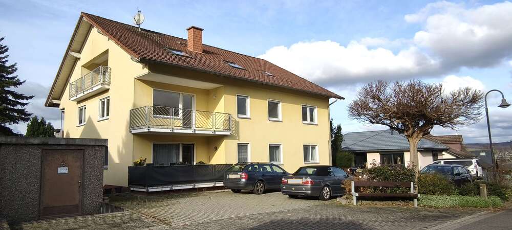 Einfamilienhaus Glauburg - 17 Zimmer, 443 m&sup2;, 849.000&euro; | Angebot:23765636