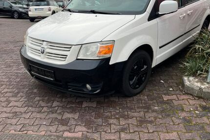 Dodge Grand Caravan 247.000 km 4.900 &euro; Frankfurt am Main 60486