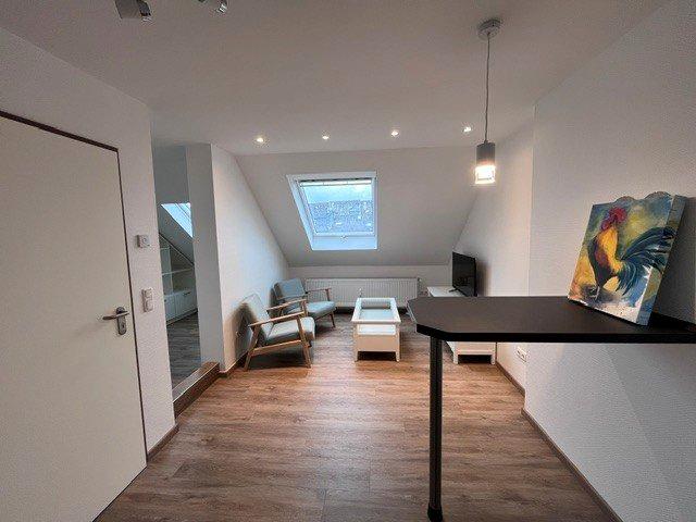 Dachgeschoßwohnung Frankfurt am Main Unterliederbach - 1.5 Zimmer, 27 m&sup2;, 800&euro; | Angebot:27630832
