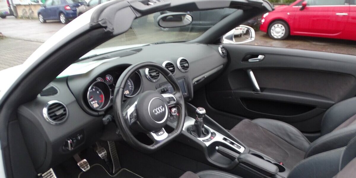 Audi TT 2.0 TFSI S Roadster quattro Klima, Navigation, 97.452 km 17.990 &euro; Rodgau 63110