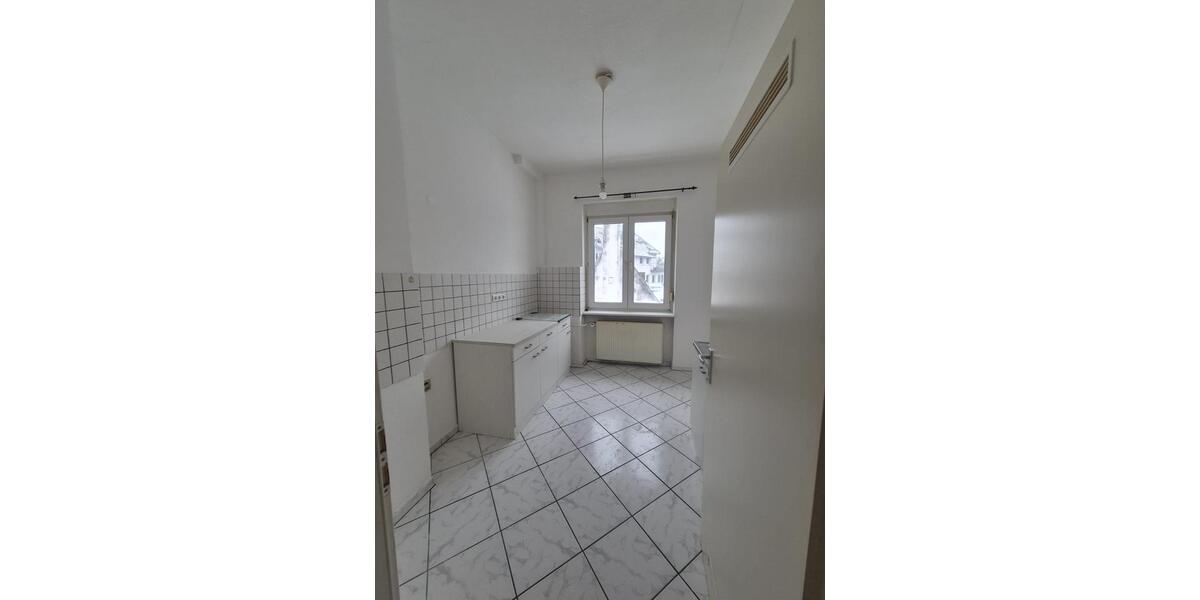 Etagenwohnung Gelnhausen - 3 Zimmer, 90 m&sup2;, 890&euro; | Angebot:25571696