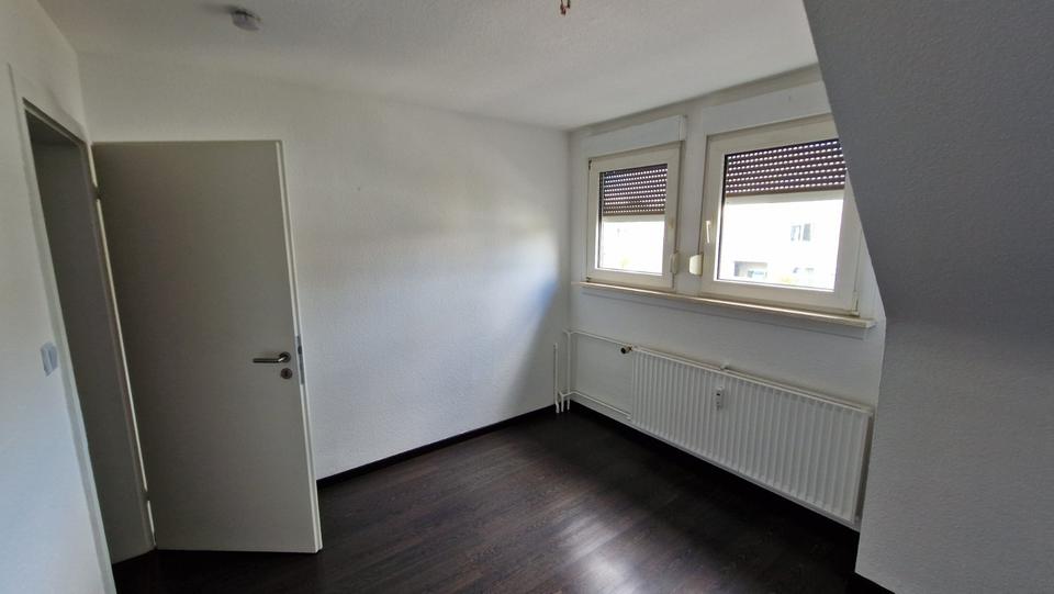 Dachgeschoßwohnung Rodgau - 3 Zimmer, 66 m&sup2;, 899&euro; | Angebot:25309221