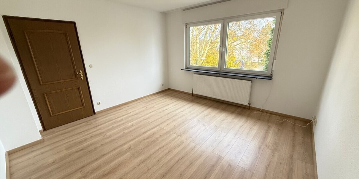 Schwalbach: Reihenendhaus mit viel Platz und großem Garten für Ihre Familie - Reihenendhaus Schwalbach | Angebot:23570297