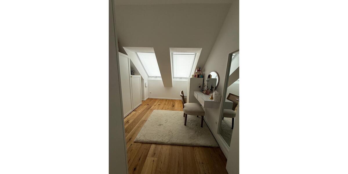 Dachgeschoßwohnung Neuberg - 3 Zimmer, 90 m&sup2;, 1.450&euro; | Angebot:25323453