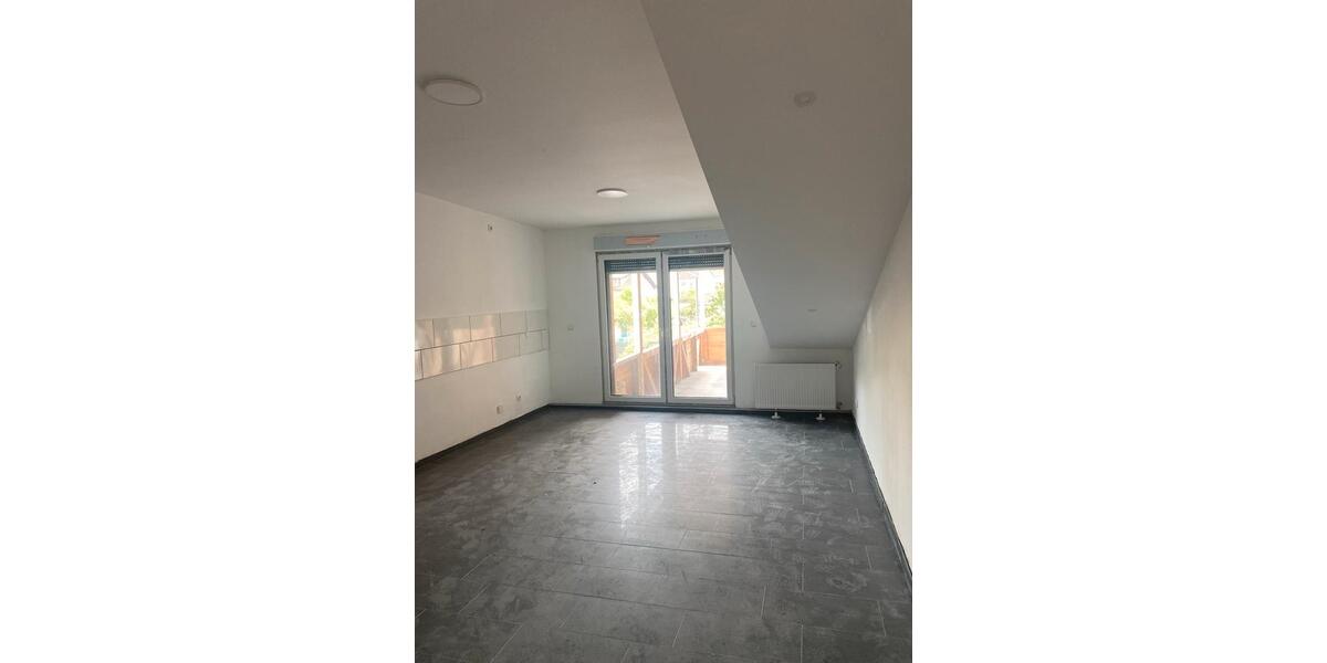 Etagenwohnung Gelnhausen - 4 Zimmer, 125 m&sup2;, 1.350&euro; | Angebot:26473327