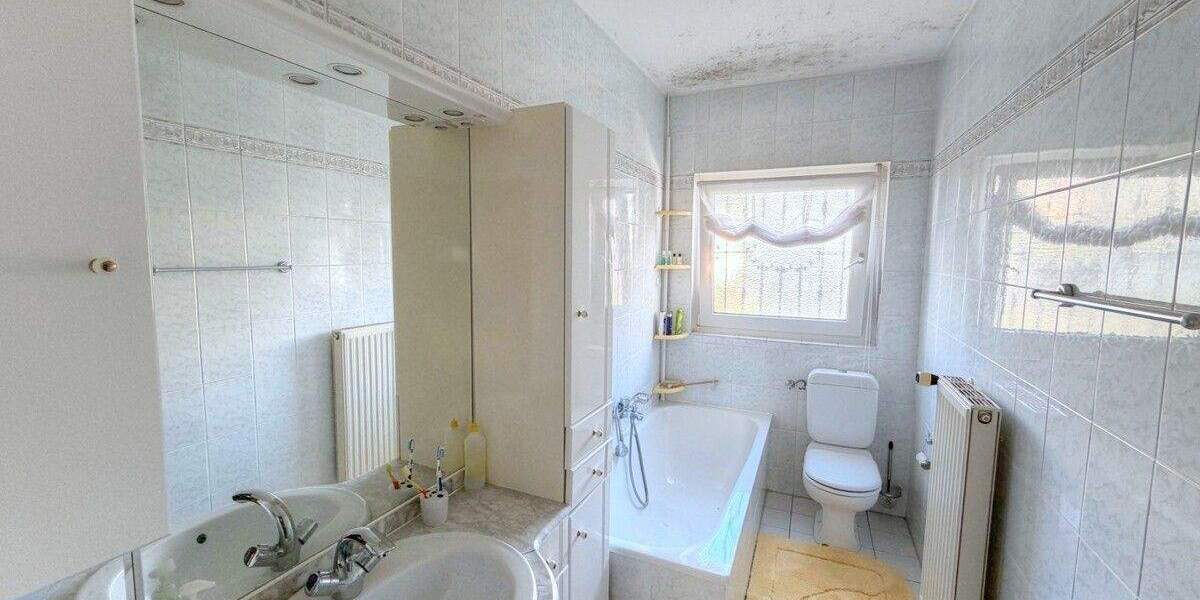 Mehrfamilienhaus, Wohnhaus Kronberg im Taunus Oberhöchstadt - 9 Zimmer, 236 m&sup2;, 850.000&euro; | Angebot:25686321