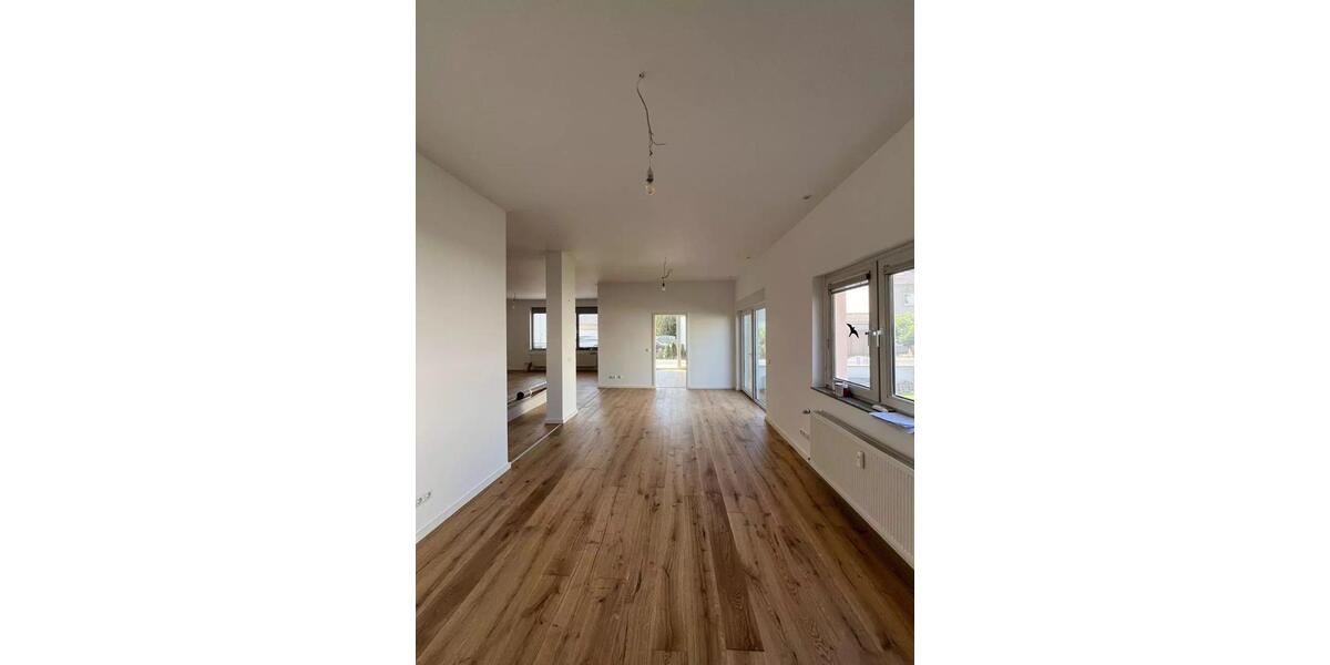 Hochparterre Bad Homburg vor der Höhe Gonzenheim - 5 Zimmer, 175 m&sup2;, 2.160&euro; | Angebot:25380898