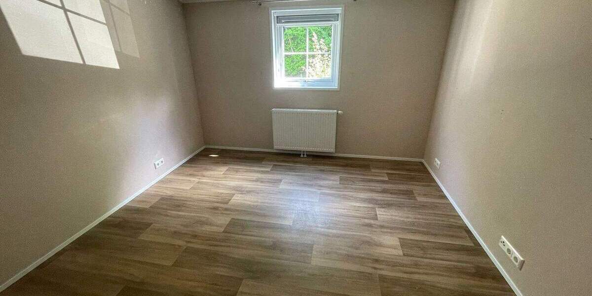 Mehrfamilienhaus, Wohnhaus Rodenbach Niederrodenbach - 4 Zimmer, 129 m&sup2;, 149.000&euro; | Angebot:25737479