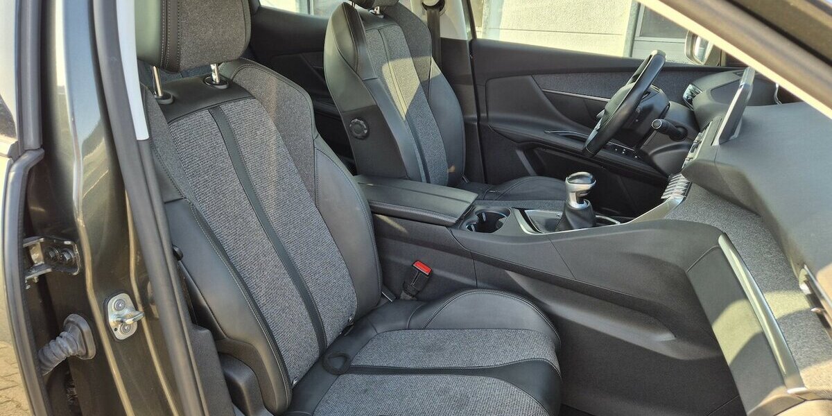 Peugeot 3008 1,2l Allure Navi, Rückfahrkamera, Parktronic 62.852 km 14.990 &euro; Rodgau 63110