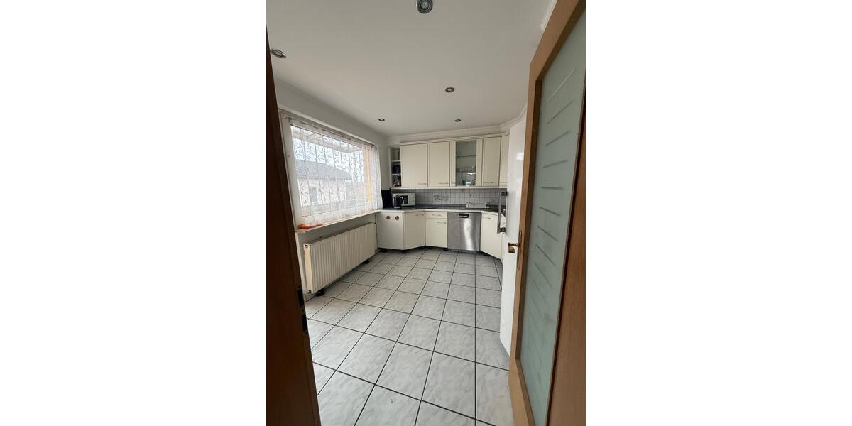 Mehrfamilienhaus, Wohnhaus Obertshausen - 6 Zimmer, 160 m&sup2;, 2.100&euro; | Angebot:26016675