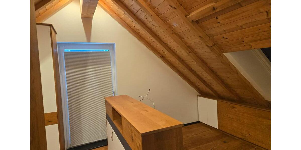 Dachgeschoßwohnung Seligenstadt - 4.5 Zimmer, 165 m&sup2;, 1.980&euro; | Angebot:27628523