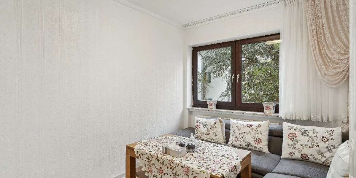 Komfortables Wohnen am Mainufer: 4-Zimmer-Wohnung mit Balkon und Tiefgarage - Etagenwohnung Offenbach am Main | Angebot:25022510