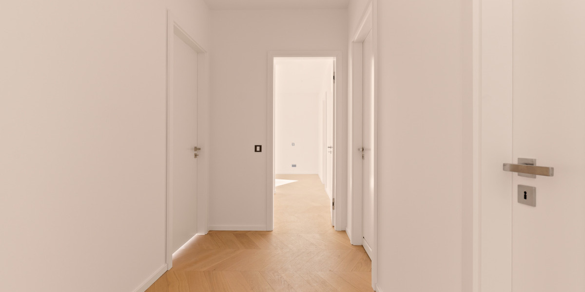 Etagenwohnung Frankfurt am Main Ostend - 3 Zimmer, 121 m&sup2;, 4.000&euro; | Angebot:25690816