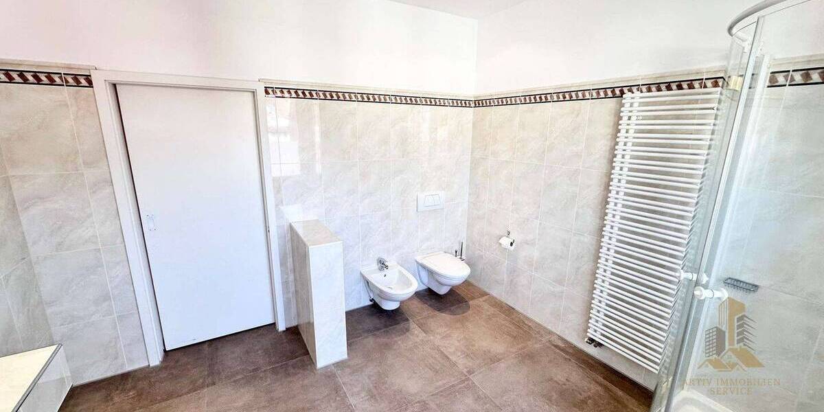 Einfamilienhaus Aschaffenburg Innenstadt - 7 Zimmer, 294 m&sup2;, 1.190.000&euro; | Angebot:25688758