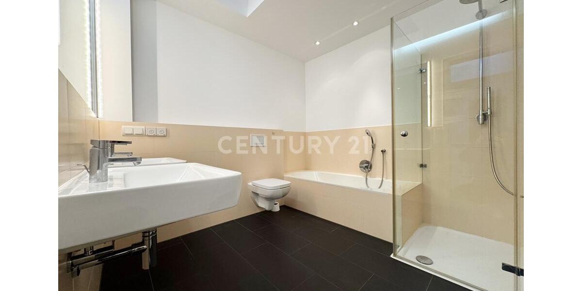 Maisonettenwohnung Frankfurt am Main Bockenheim - 3.5 Zimmer, 161 m&sup2;, 4.500&euro; | Angebot:20528593