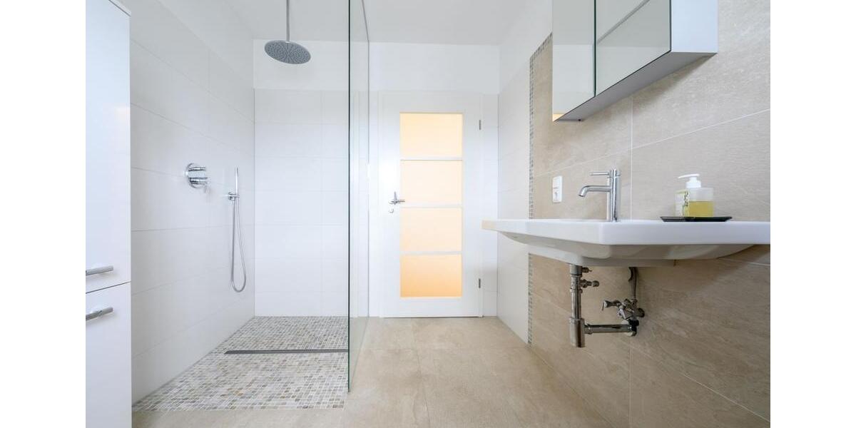 Dachgeschoßwohnung Frankfurt am Main Sindlingen - 3 Zimmer, 160 m&sup2;, 2.640&euro; | Angebot:25883319