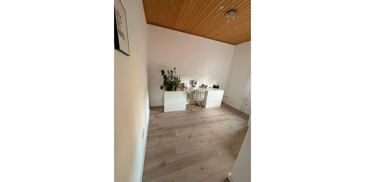 Etagenwohnung Hanau Großauheim - 3 Zimmer, 55 m&sup2;, 990&euro; | Angebot:27619803