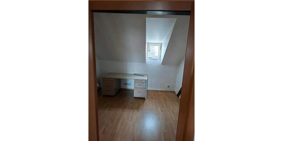 Dachgeschoßwohnung Aschaffenburg Österreicher Kolonie - 4 Zimmer, 71 m&sup2;, 960&euro; | Angebot:26698828