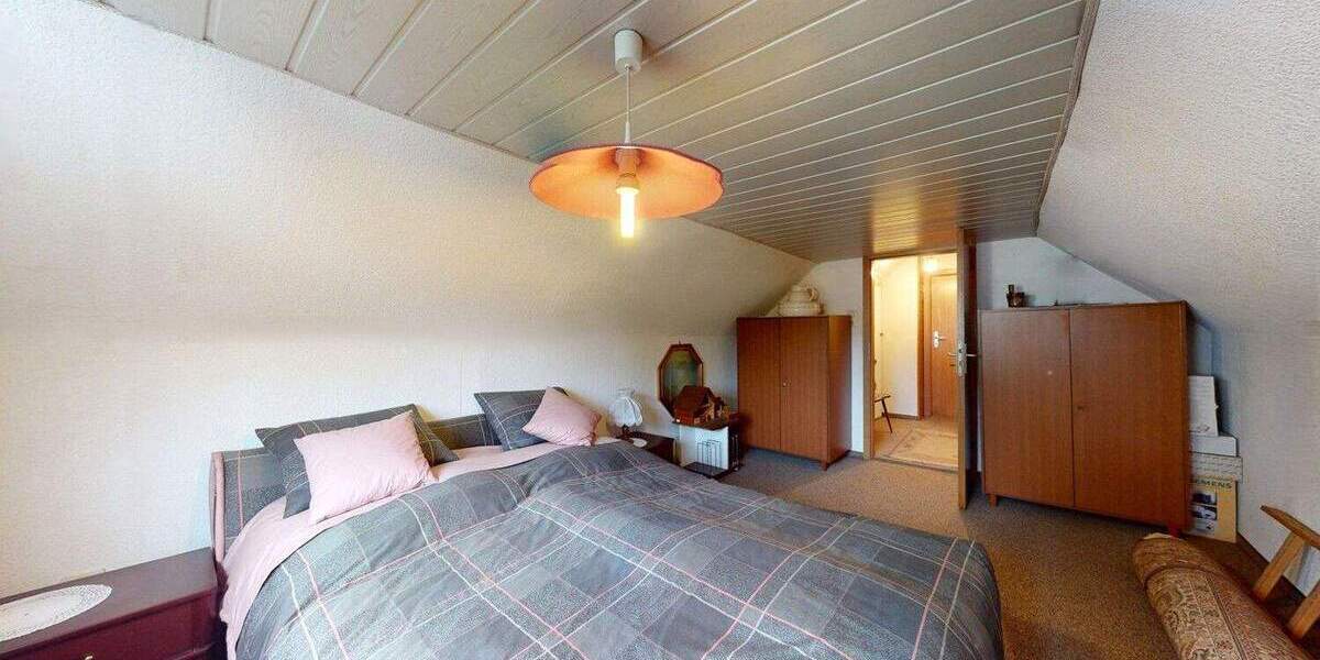 Einfamilienhaus Frankfurt am Main Nieder-Eschbach - 5 Zimmer, 96 m&sup2;, 360.000&euro; | Angebot:25663773