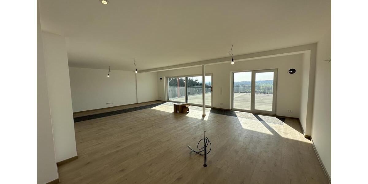 Erdgeschoßwohnung Karben - 3 Zimmer, 161 m&sup2;, 1.935&euro; | Angebot:25384232